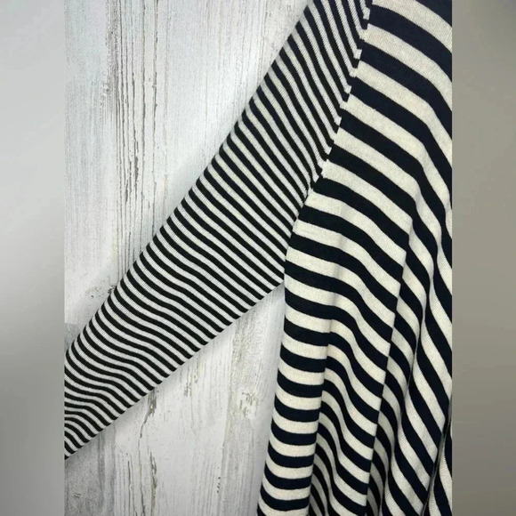 St.‎ John Cardigan Tan Black Size Small - Picture 3 of 7